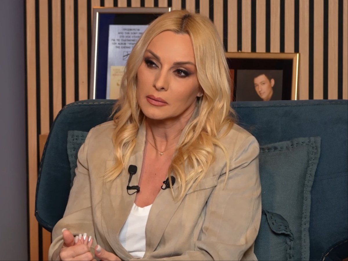 Πέγκυ Ζήνα: «Aυτά που έχω ζήσει με τον Νότη Σφακιανάκη… γινόταν “λαϊκό προσκύνημα”, οι σημερινές επιτυχίες μου φαίνονται μικρές»