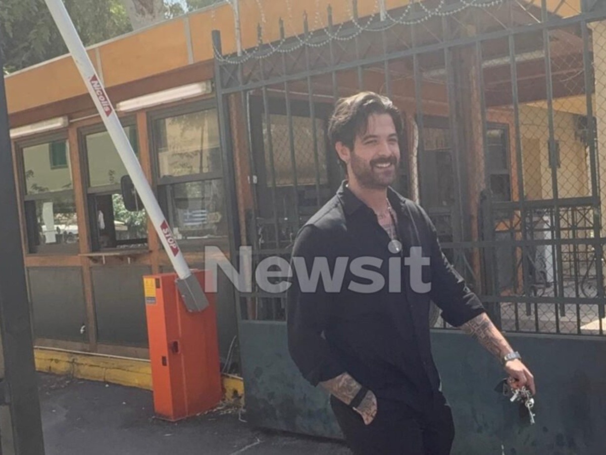 Άρης Μουγκοπέτρος: Ποινική δίωξη στον καλλιτέχνη – Τα πρώτα λόγια μετά την έξοδό του από την Ευελπίδων