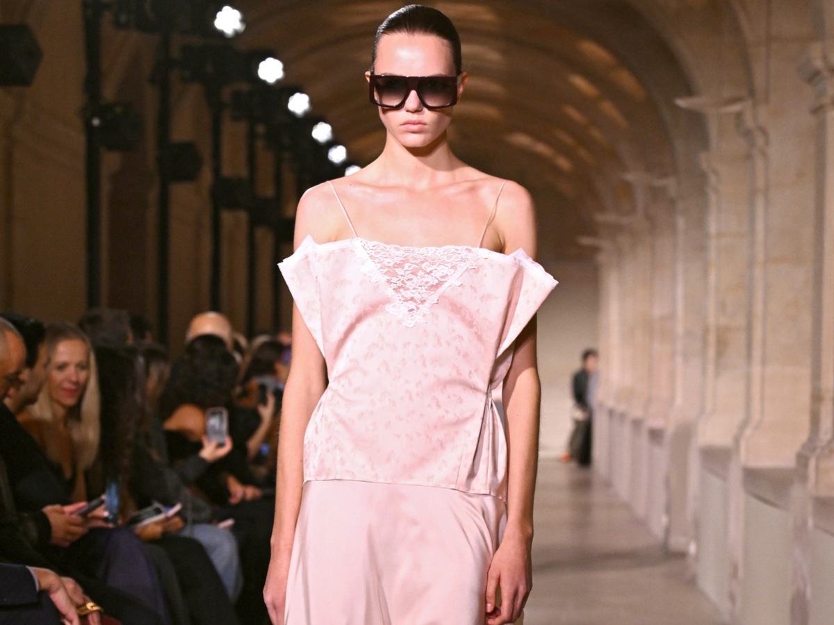 Soft pink: Η κομψή απόχρωση του ροζ που θα αγαπήσουμε το φθινόπωρο
