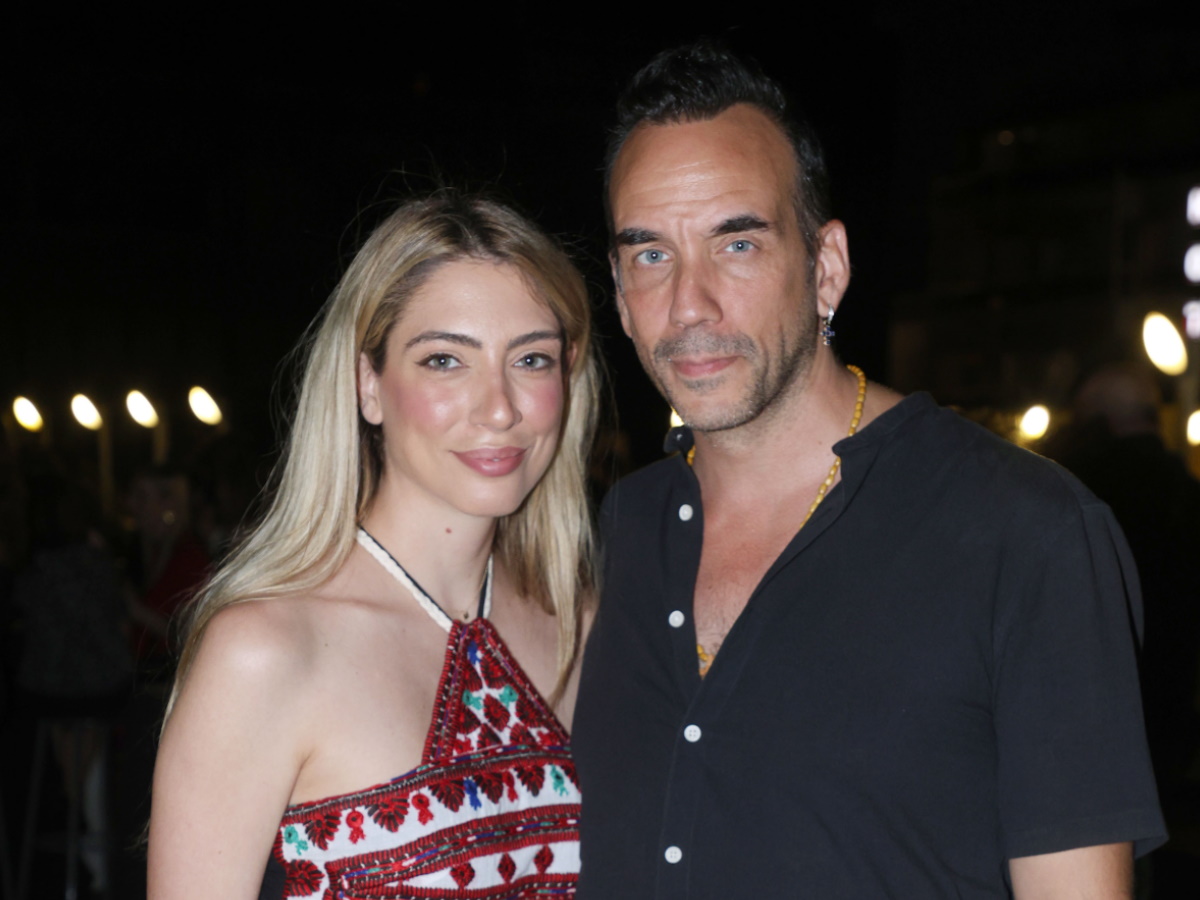 Πάνος Μουζουράκης – Μαριλού Κόζαρη: Οικογενειακές διακοπές με τα δύο παιδιά τους – Φωτογραφίες
