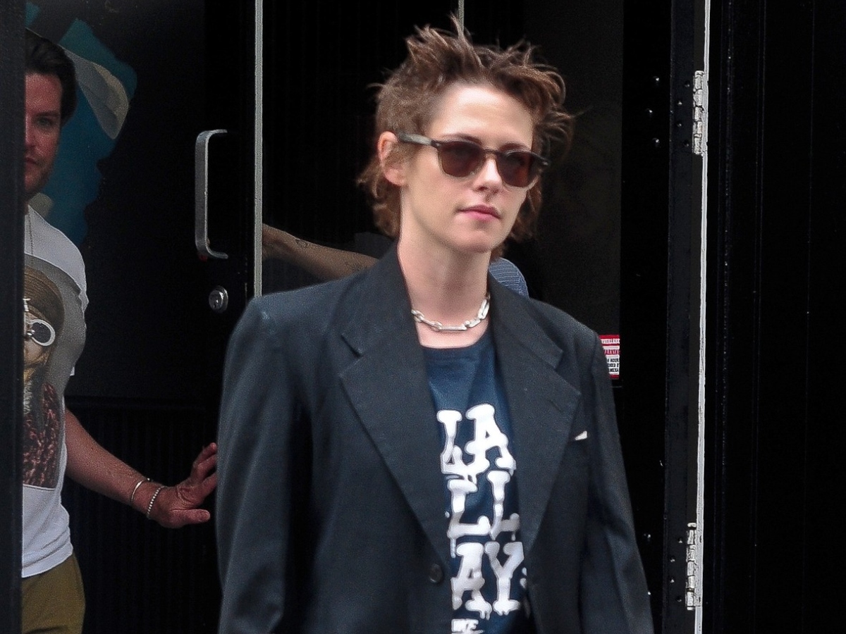 Η Kristen Stewart εμφανίστηκε με νέο mullet κούρεμα στους δρόμους της Νέας Υόρκης