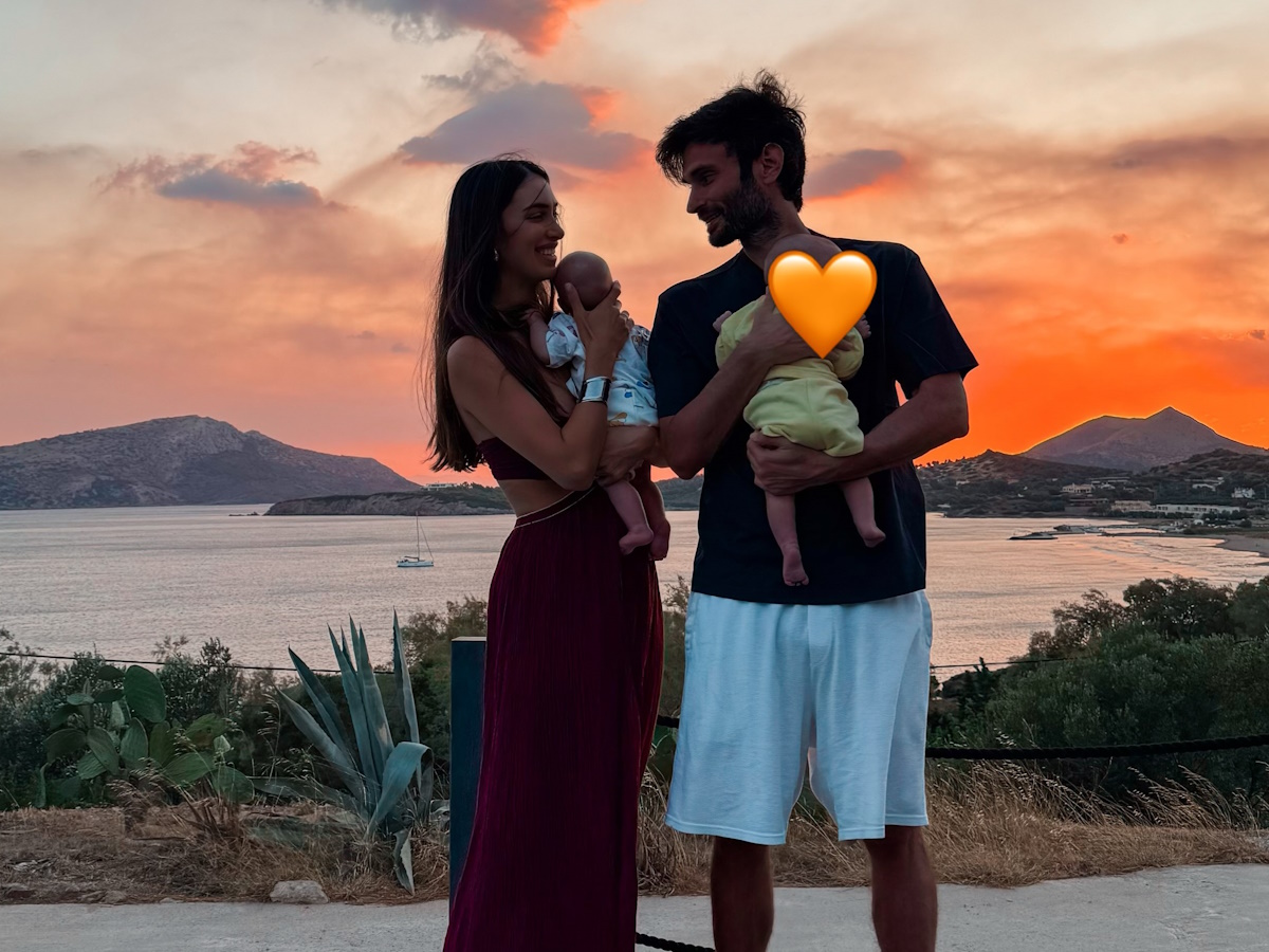 Άννα Πρέλεβιτς – Νικήτας Νομικός: Το πρώτο καλοκαίρι με τις δίδυμες κόρες τους – «Ήδη νιώθω μια γλυκιά νοσταλγία»