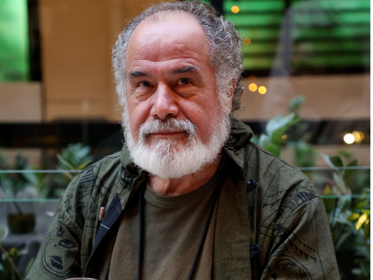 Θοδωρής Κατσαφάδος: «Ήμουν το δωδέκατο παιδί της οικογένειας, μεγάλωσε με μεγάλη φτώχεια και πολλές δυσκολίες»