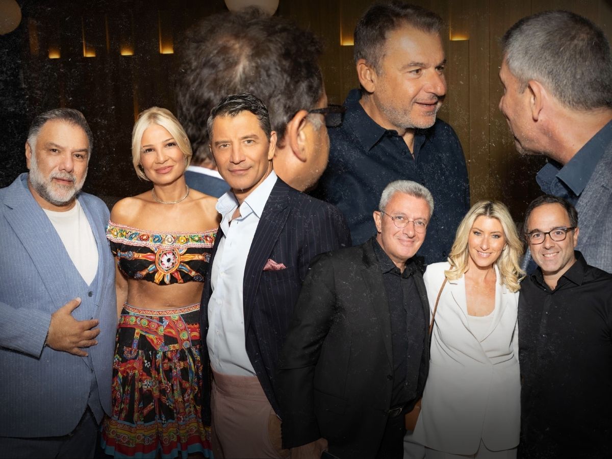 ANT1: Το λαμπερό δείπνο με τους παρουσιαστές, τους δημοσιογράφους και τα στελέχη του σταθμού