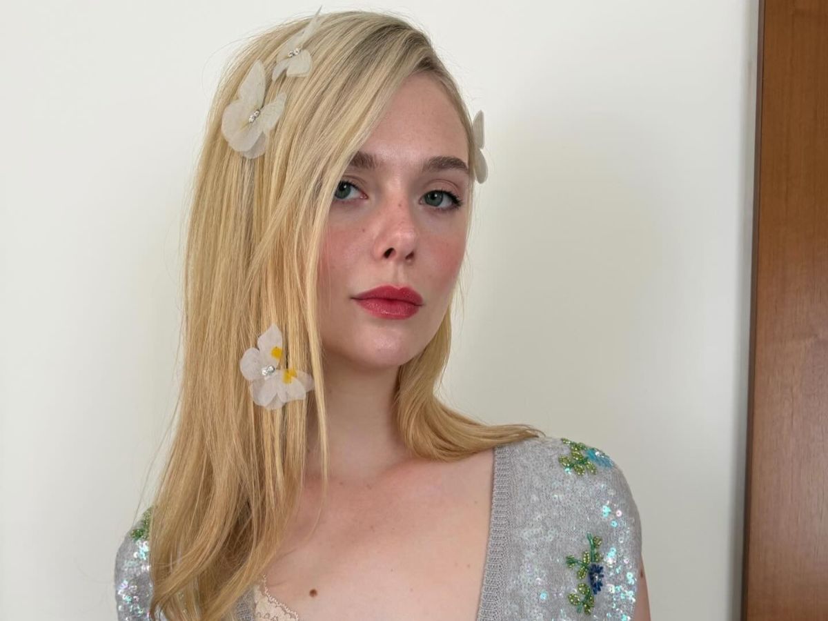 Aγαπάς τα ρομαντικά beauty looks; Η Elle Fanning σου δείχνει πώς να υιοθετήσεις τα πιο fairy details