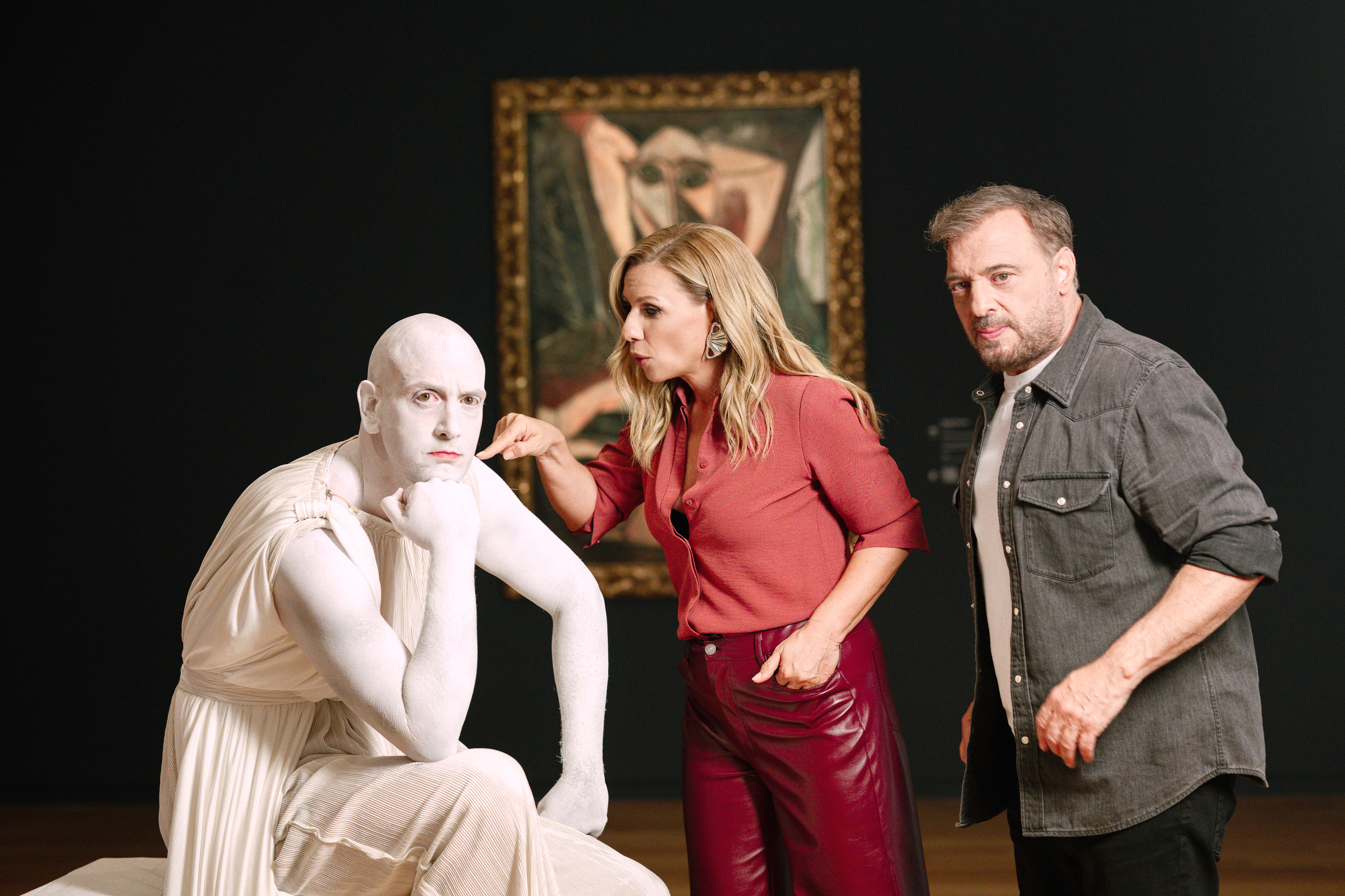 Χρήστος Φερεντίνος – Κατερίνα Καραβάτου: Backstage φωτογραφίες από το τρέιλερ για το Στούντιο 4