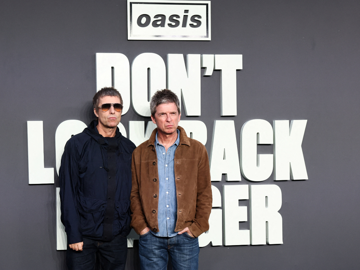 Oasis: Ο Noel και ο Liam Gallagher στην πρεμιέρα της ταινίας τους στο Λονδίνο εμφανίστηκαν πιο αγαπημένοι από ποτέ