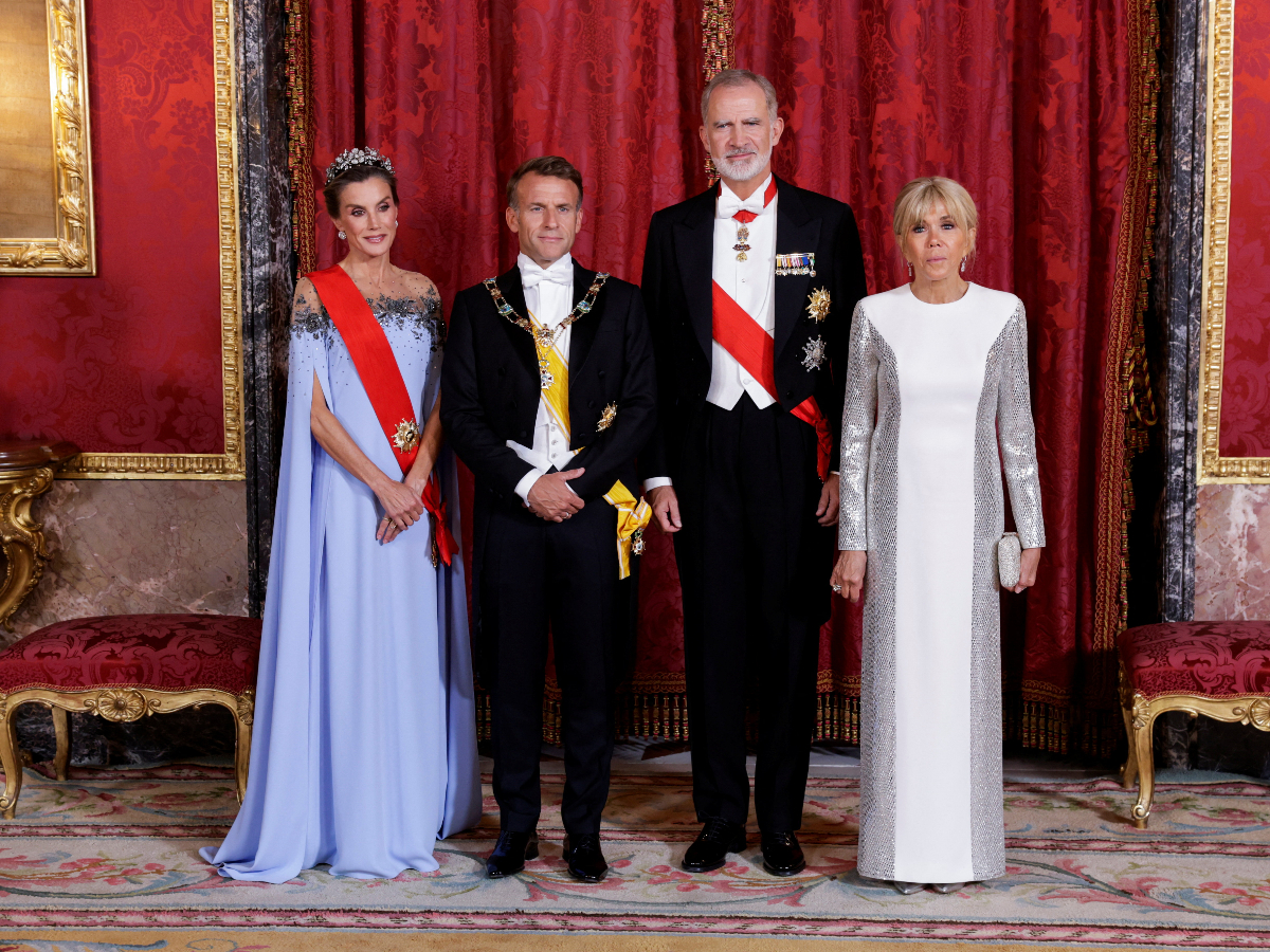 Queen Letizia – Brigitte Macron: Με elegant εμφανίσεις στο επίσημο δείπνο στη Μαδρίτη
