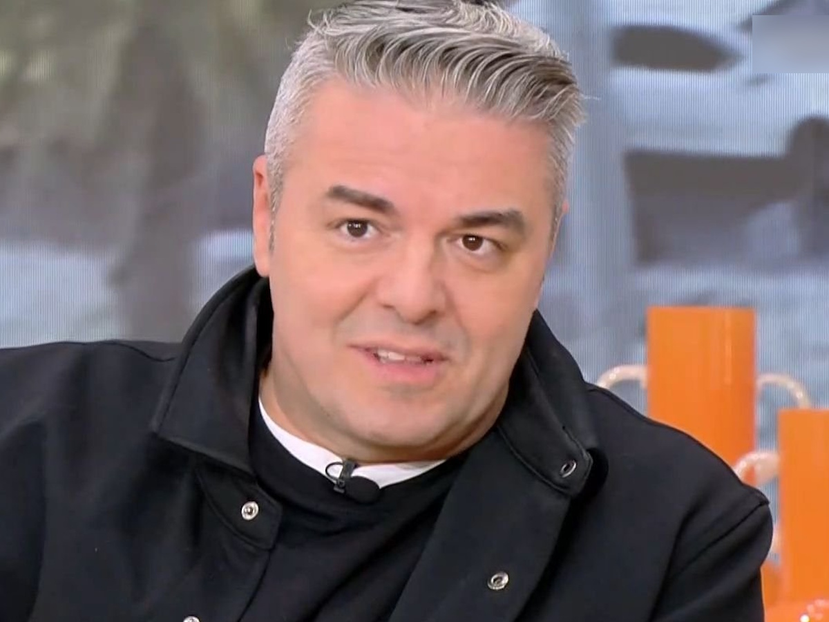 Πέτρος Πολυχρονίδης για Γιώργο Μαζωνάκη: «Η οικογένειά του ήταν πάντα εκεί για να τον σηκώνει όρθιο – Νιώθω ότι τώρα δεν πρόλαβαν»
