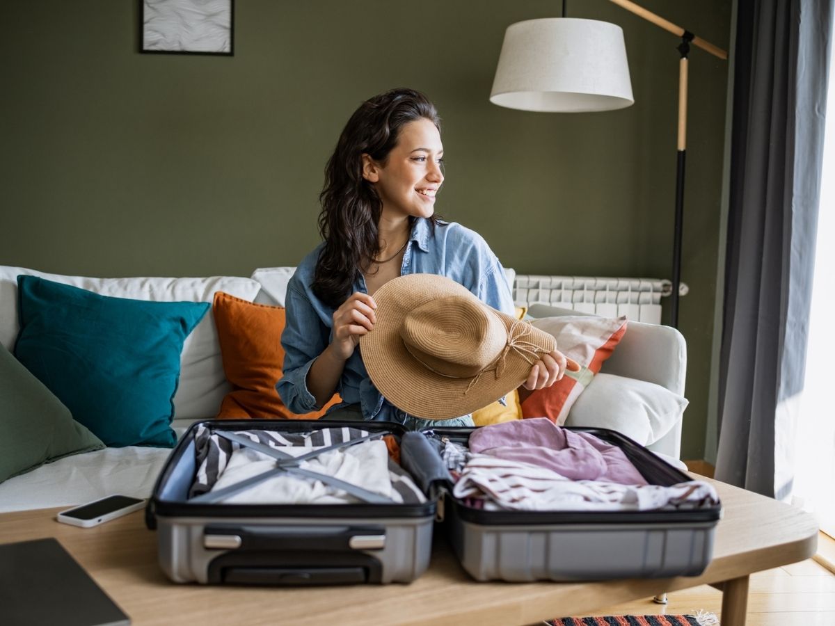 Post-vacation blues: Γιατί νιώθεις πεσμένη όταν επιστρέφεις από τις διακοπές;