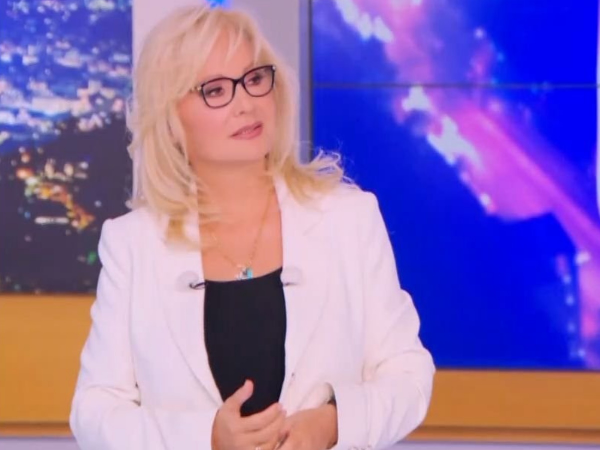 Αγγελική Νικολούλη: «Το πένθος της μητέρας μου είναι ακόμη νωπό και δεν μπορώ να βάλω κόκκινα – Δεν πάει η καρδιά μου»