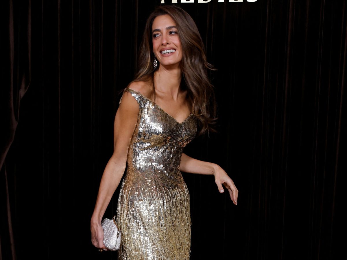 Amal Clooney: Εντυπωσίασε στα Albie Awards με ένα look εμπνευσμένο από τη Sophia Loren