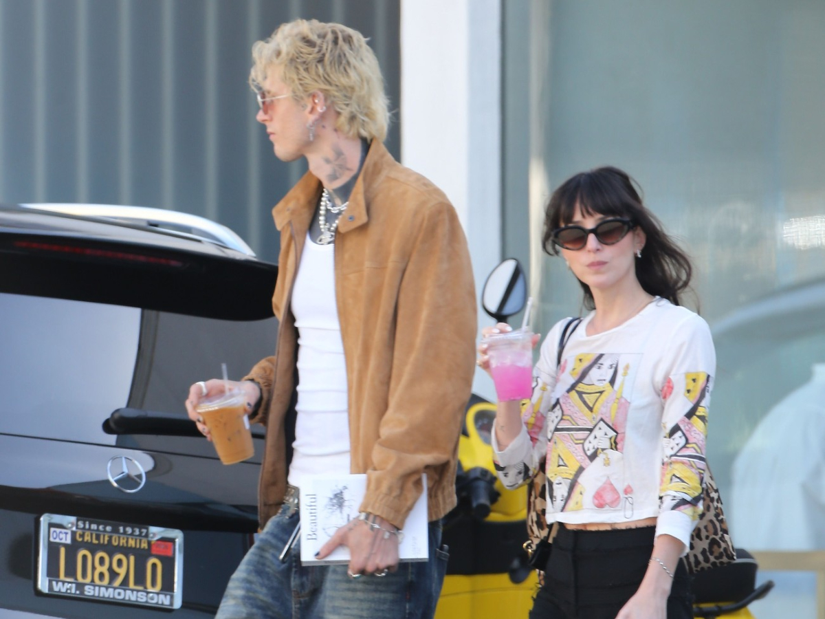 Dakota Johnson – Machine Gun Kelly: Ο νέος έρωτας του Hollywood φουντώνει – Η βραδινή συνάντηση στο στούντιο