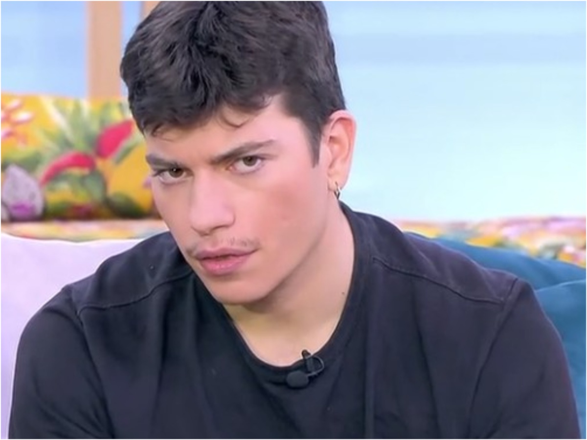 Δημήτρης Λαγούτης: «Σημασία έχει να μην προσδιορίζεσαι μέσα από τους γονείς σου»