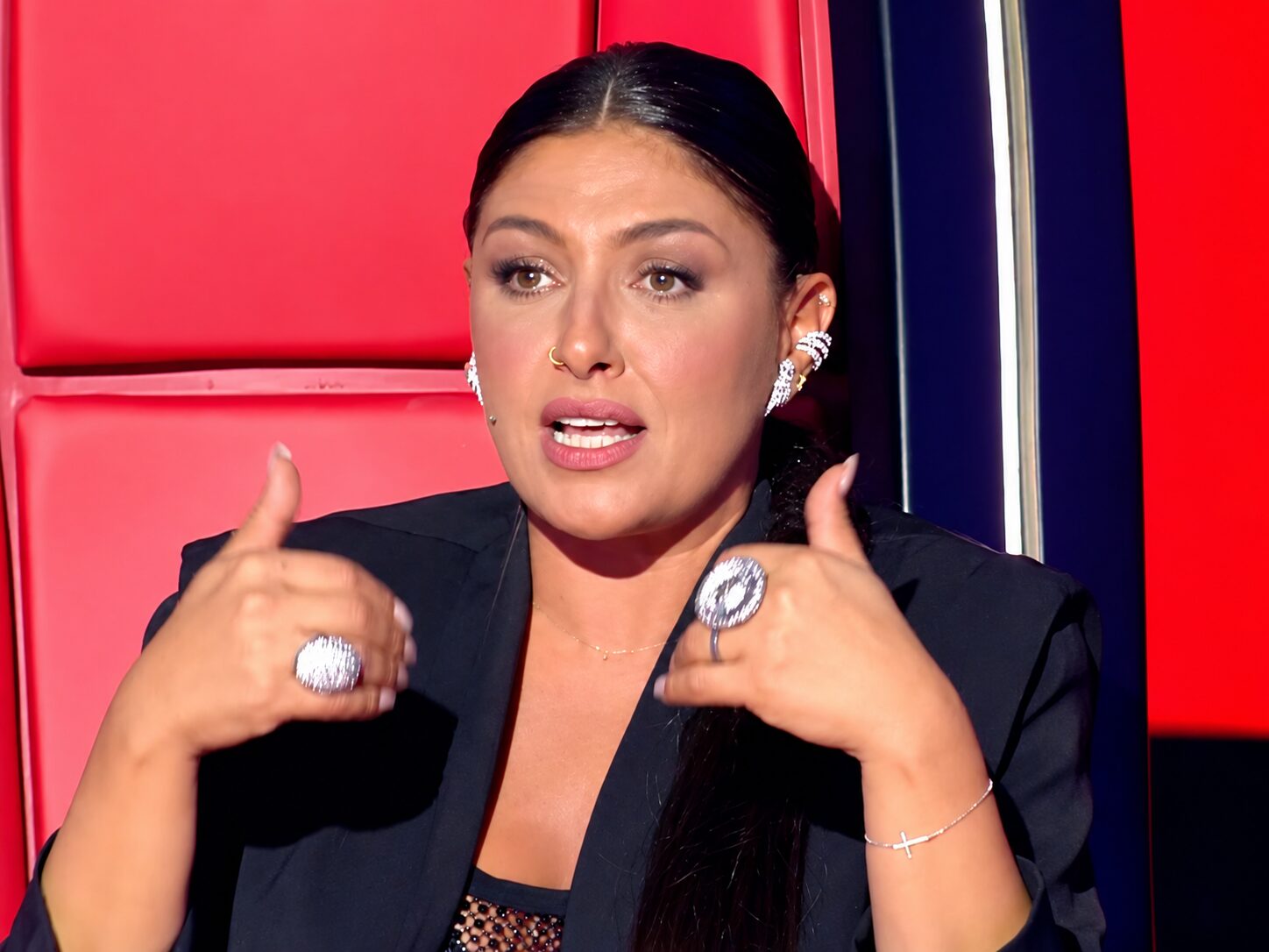 The Voice: Η Έλενα Παπαρίζου ξέσπασε για τα αρνητικά σχόλια που έχει δεχτεί για το σώμα της – «Έχω φάει με το φτυάρι bullying για τα κιλά μου»