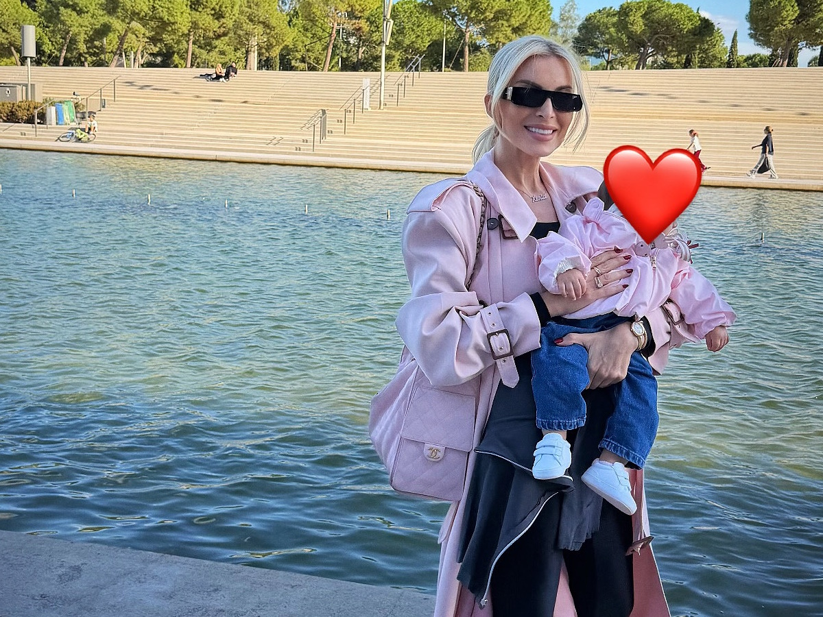 Κατερίνα Καινούργιου: Το τρυφερό στιγμιότυπο με την 6 μηνών κόρη της στο κρεβάτι