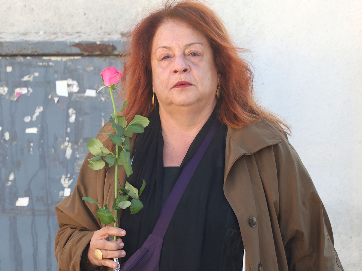 Η Ελένη Κοκκίδου στο TLIFE για τον θάνατο του σκηνοθέτη, Διονύση Φερεντίνου: «Έχουμε πάθει όλοι σοκ – Ήταν ένα παιδί που γελούσε συνέχεια»