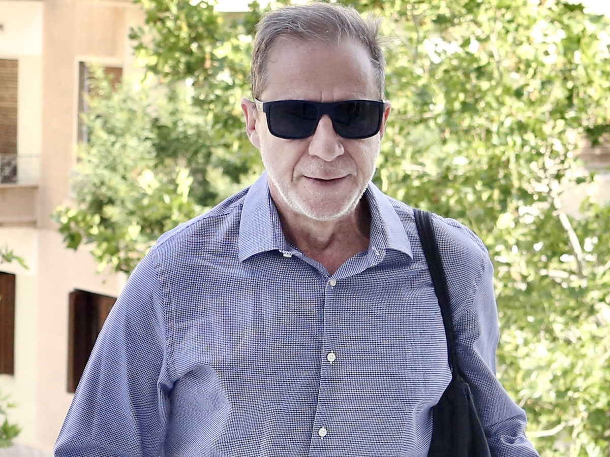 Δημήτρης Λιγνάδης – «Όταν συνειδητοποίησα ότι ήμουν απλά ένα κομμάτι κρέας στα χέρια του, πάγωσα»: Η κατάθεση του καταγγέλλοντα και τα δάκρυα