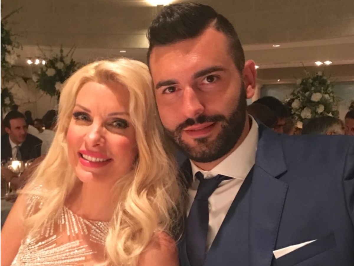 Ελένη Μενεγάκη: «Πόση αγάπη χωράει σε 40 χρόνια» – Οι συγκινητικές ευχές στον αδελφό της και οι αδημοσίευτες οικογενειακές φωτογραφίες
