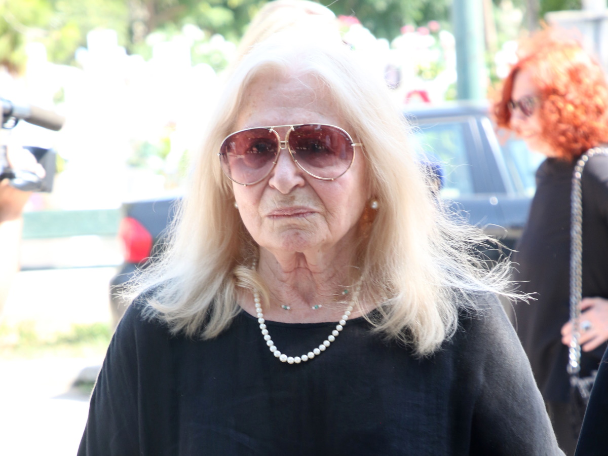 Πέθανε η Μπέτυ Βαλάση σε ηλικία 89 ετών – Η θρυλική «Λωξάντρα» και η συγκινητική ανάρτηση του Σπύρου Μπιμπίλα
