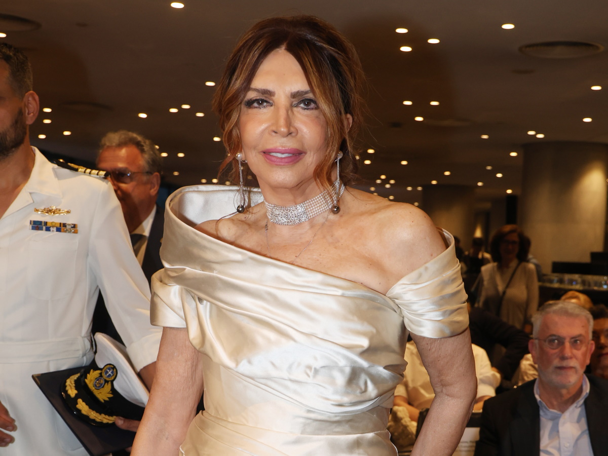 Μιμή Ντενίση: «Η κακία στα media ξεχειλίζει, η ζήλια, το κουτσομπολιό, τα φτηνιάρικα αστεία»