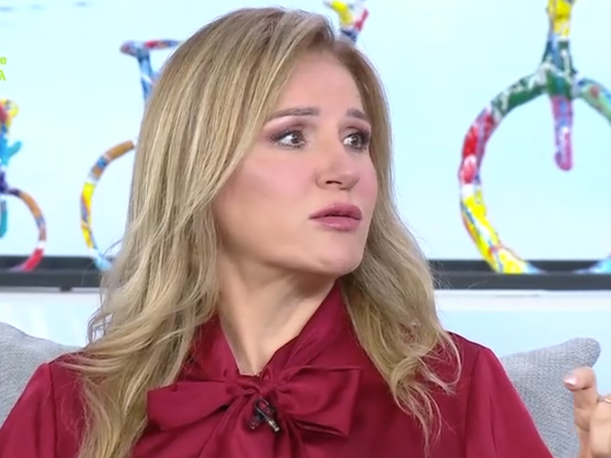 Μπέσσυ Μάλφα: «Ανόητο αυτό με τους τίτλους “είμαι η γυναίκα του Σκιαδαρέση, η μαμά των κοριτσιών”»