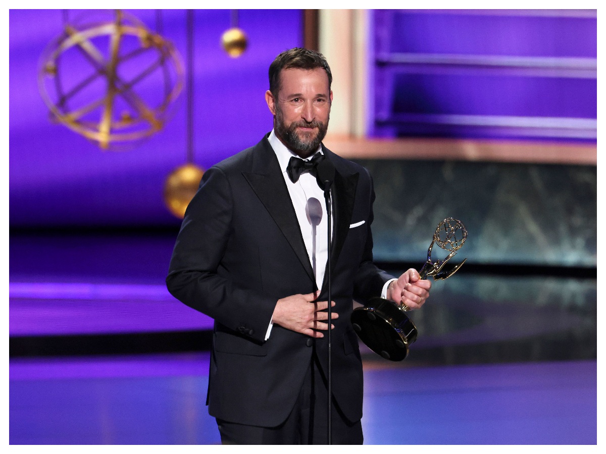 Noah Wyle: Ο πιο σέξι άνδρας του 2026 σύμφωνα με το People – Από το «ER» στο «The Pitt» και η γοητεία που δεν έχει ηλικία