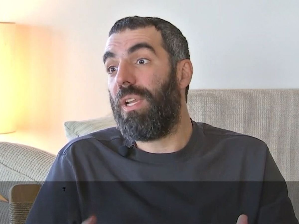 Ρομέν Γαβράς: «Ακολουθώ το μονοπάτι του πατέρα μου, ήταν πολύ υποστηρικτικός» – Η εξομολόγηση για τον Κώστα Γαβρά