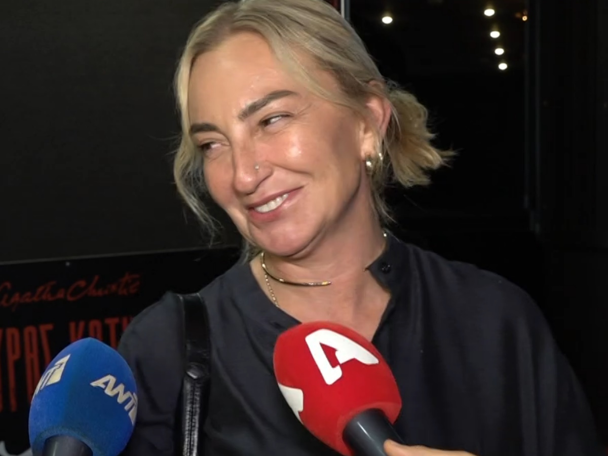 Ρούλα Ρέβη για Αποστόλη Τότσικα: «Μας μάλωσαν τα παιδιά μας όταν τον φωτογράφισα χωρίς ρούχα στον δρόμο»