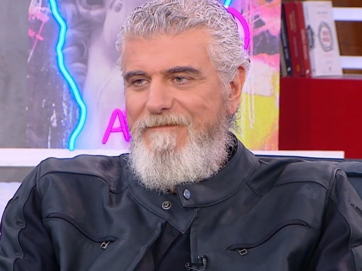 Βλαδίμηρος Κυριακίδης: «Κατάφερα να χάσω 20 κιλά» – Η ανανεωμένη εμφάνιση του ηθοποιού